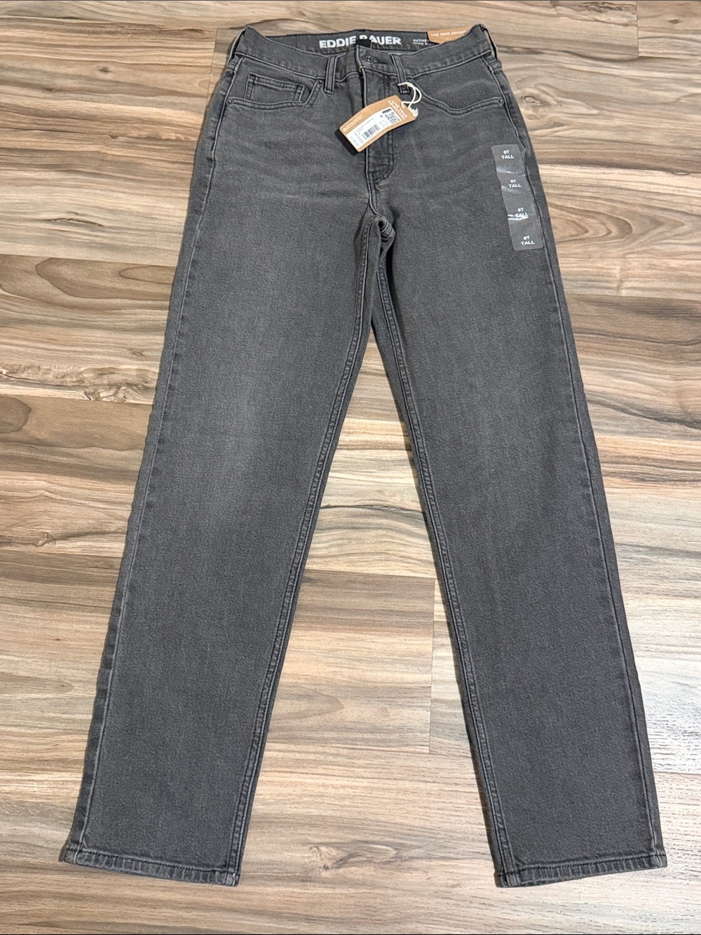 Eddie Bauer Women's Black Wash Voyager Perfect Straight High Rise Jeans Sz. 6T